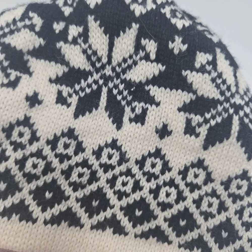 Vtg IGLOOS 100% Wool Nordic Ski Hat Black Tassel Scandinavian Fair Isle Youth